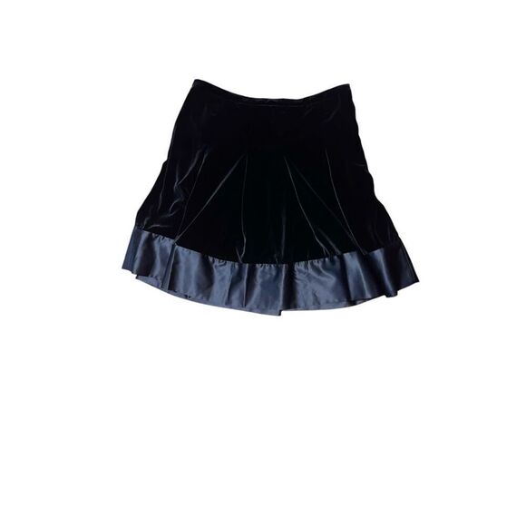 NEW WITH TAGS Beautiful DKNYC Black Velvet & Satin Trim Pleated A-Line Skirt SIZ - Picture 1 of 7